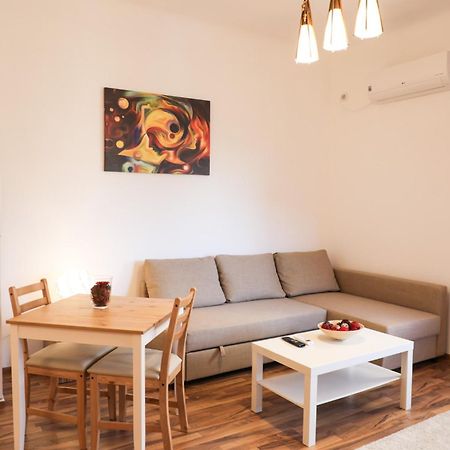 Ultracentral Apartament With Balcony - Old Town Букурещ Екстериор снимка