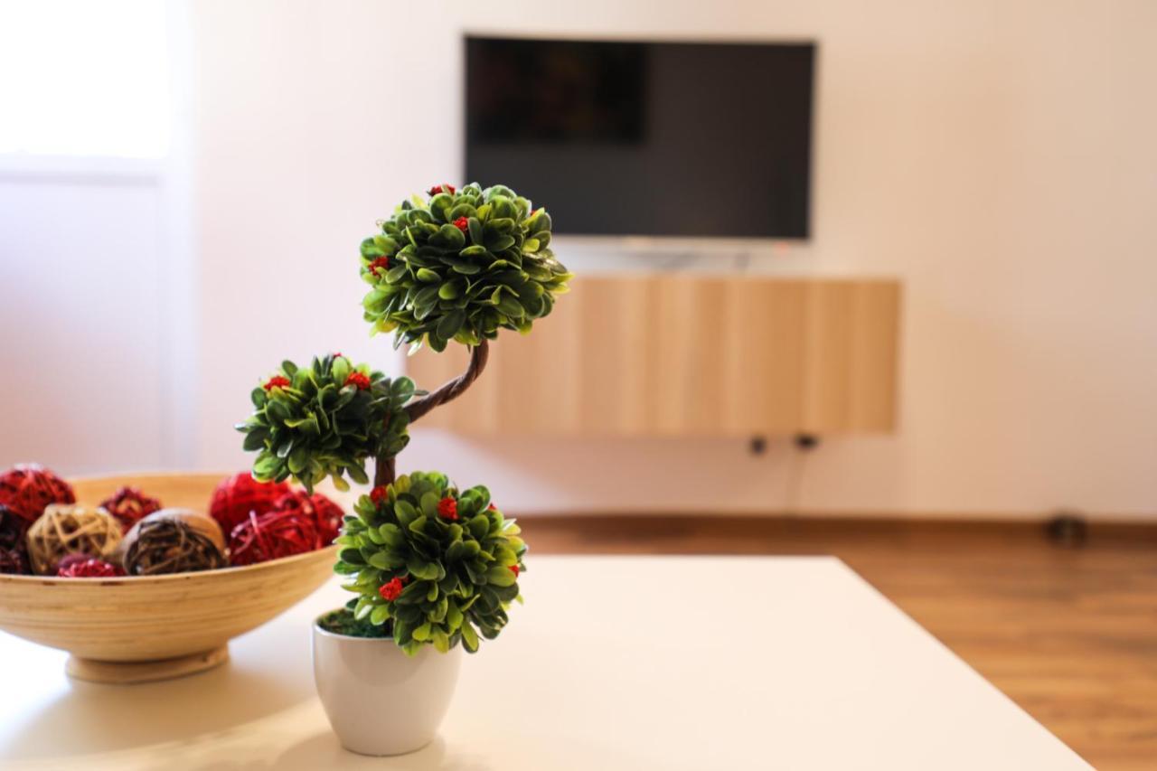 Ultracentral Apartament With Balcony - Old Town Букурещ Екстериор снимка