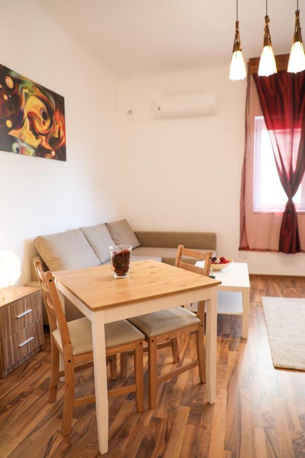 Ultracentral Apartament With Balcony - Old Town Букурещ Екстериор снимка