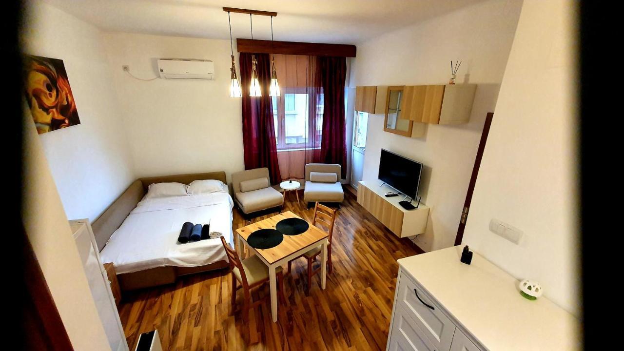 Ultracentral Apartament With Balcony - Old Town Букурещ Екстериор снимка